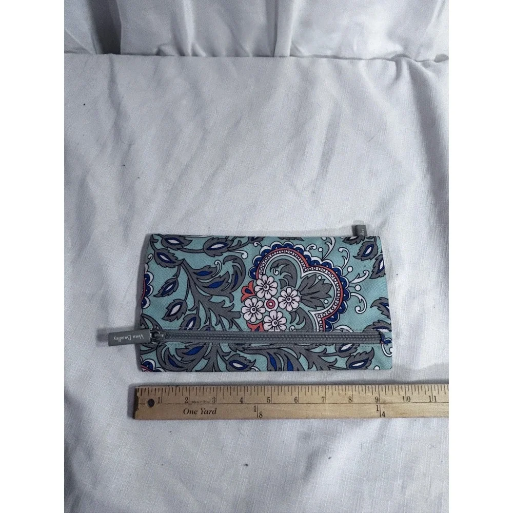 Vera Bradley Zipper Pouch OS Blue Floral Paisley Flat Makeup Bag Women